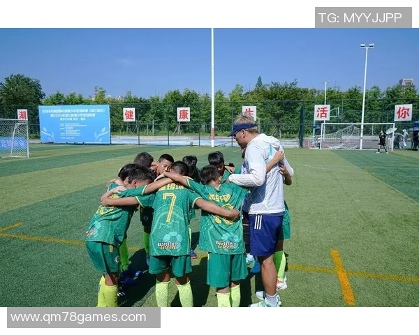 以善良足球明星为榜样探讨体育精神与人道主义的完美结合